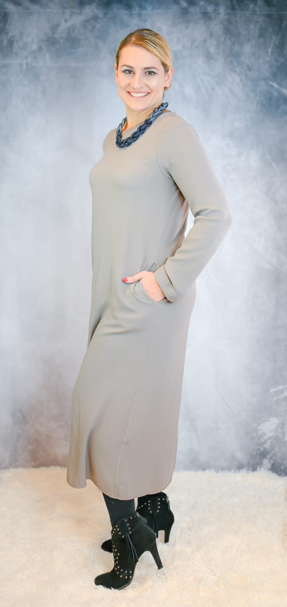 Kleid aus Viskose